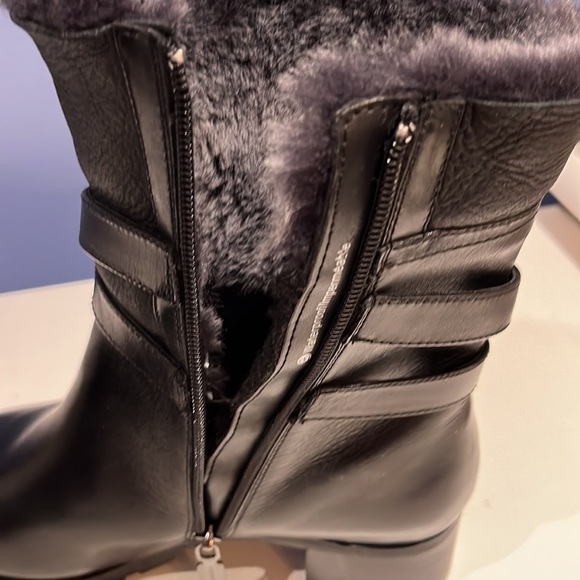 Blondo Waterproof Boots - Picture 7 of 10